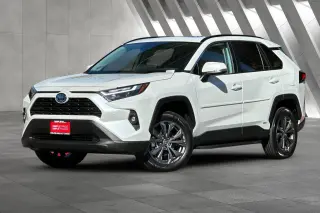 Toyota RAV4 Híbrido 2024 AWD XLE Premium 4dr SUV