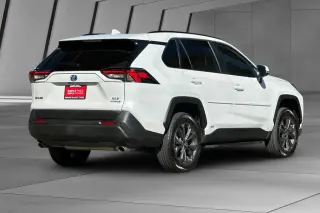 Toyota RAV4 Híbrido 2024 AWD XLE Premium 4dr SUV