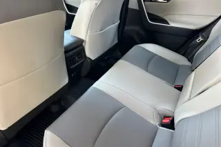Toyota RAV4 Híbrido 2024 AWD XLE Premium 4dr SUV
