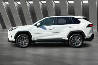 Toyota RAV4 Híbrido 2024 AWD XLE Premium 4dr SUV