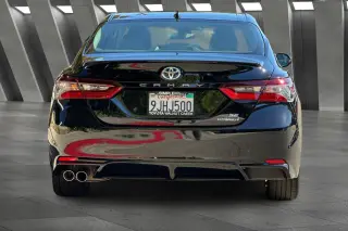 Toyota Camry Híbrido 2024 SE 4dr Sedán