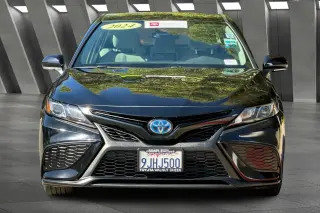 Toyota Camry Híbrido 2024 SE 4dr Sedán