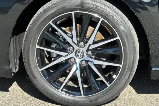 Toyota Camry Híbrido 2024 SE 4dr Sedán