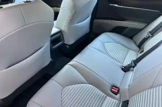 Toyota Camry Híbrido 2024 SE 4dr Sedán