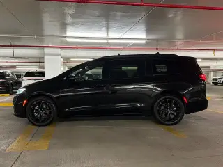 Chrysler Pacifica 2025 Limited 4dr Mini-Van