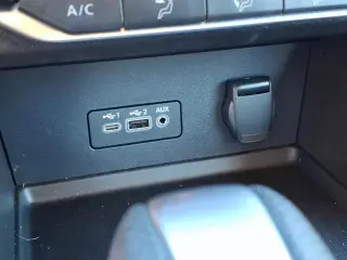 Nissan Sentra 2022 SV Sedán 4 puertas