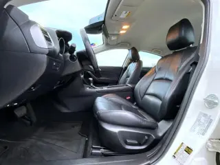 Mazda Mazda3 2017 Touring Sedán 4 puertas 6A