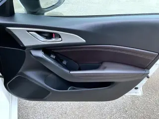 Mazda Mazda3 2017 Touring Sedán 4 puertas 6A