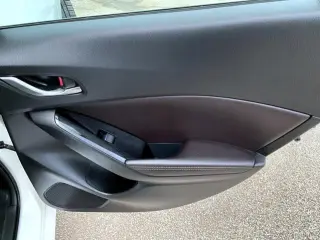 Mazda Mazda3 2017 Touring Sedán 4 puertas 6A