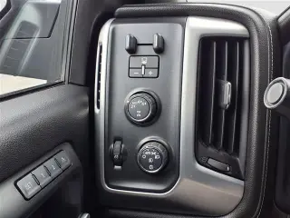 GMC Sierra 1500 2017 4x4 SLT 4dr Cabina Crew 5.8 ft. SB