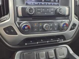 GMC Sierra 1500 2017 4x4 SLT 4dr Cabina Crew 5.8 ft. SB
