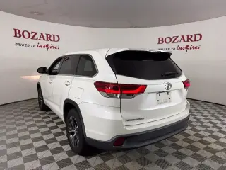 Toyota Highlander 2017 LE 4 SUV (2.7L I4)