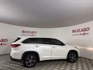 Toyota Highlander 2017 LE 4 SUV (2.7L I4)