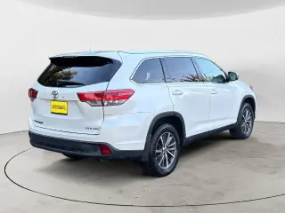 Toyota Highlander 2019 AWD XLE 4dr SUV