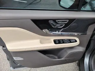 Lincoln Corsair 2023 AWD Reserve 4dr SUV