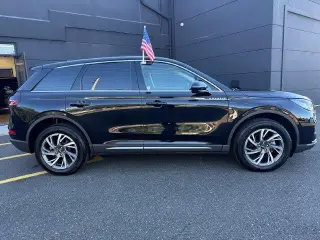 Lincoln Corsair 2024 AWD Premiere 4dr SUV