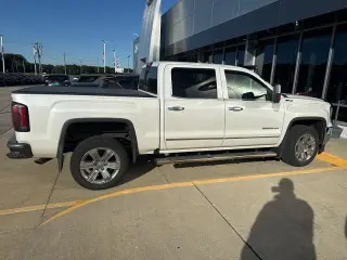 GMC Sierra 1500 2016 4x4 SLT 4dr Crew Cab 5.8 ft. SB