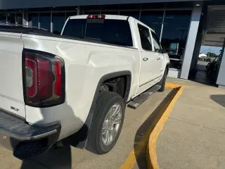GMC Sierra 1500 2016 4x4 SLT 4dr Crew Cab 5.8 ft. SB