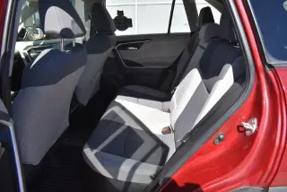 Toyota RAV4 Híbrido 2022 AWD XLE 4dr SUV