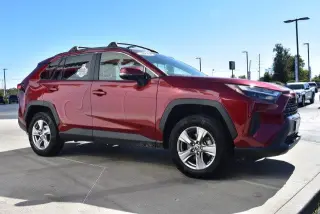 Toyota RAV4 Híbrido 2022 AWD XLE 4dr SUV