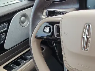 Lincoln Aviator 2021 AWD Reserve 4dr SUV