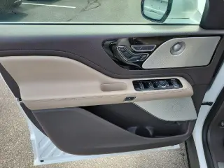 Lincoln Aviator 2021 AWD Reserve 4dr SUV
