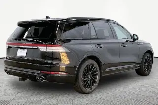 Lincoln Aviator 2023 AWD Reserve 4dr SUV