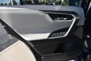 Toyota RAV4 Híbrido 2025 AWD XLE Premium 4dr SUV