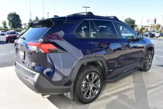 Toyota RAV4 Híbrido 2025 AWD XLE Premium 4dr SUV