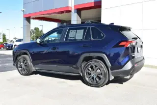 Toyota RAV4 Híbrido 2025 AWD XLE Premium 4dr SUV
