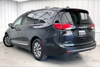 Chrysler Pacifica 2019 Touring L Plus 4dr Mini-Furgóneta