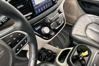 Chrysler Pacifica 2019 Touring L Plus 4dr Mini-Furgóneta
