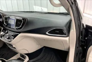 Chrysler Pacifica 2019 Touring L Plus 4dr Mini-Furgóneta