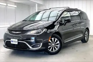 Chrysler Pacifica 2019 Touring L Plus 4dr Mini-Furgóneta