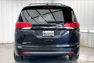 Chrysler Pacifica 2019 Touring L Plus 4dr Mini-Furgóneta