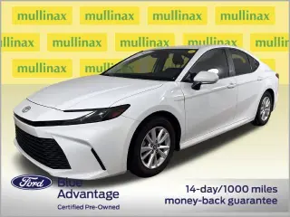 Toyota Camry 2025 LE 4dr Sedán