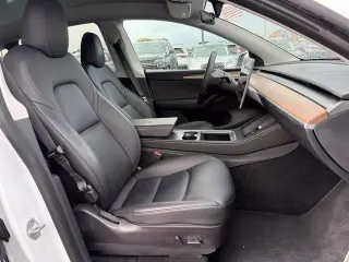 Tesla Model Y 2023 AWD Long Range 4dr Crossover