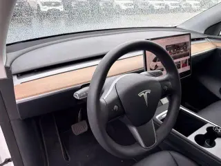Tesla Model Y 2023 AWD Long Range 4dr Crossover