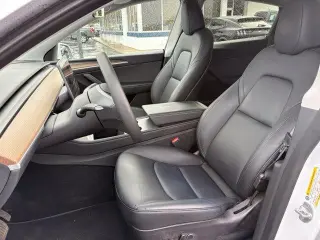 Tesla Model Y 2023 AWD Long Range 4dr Crossover