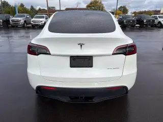 Tesla Model Y 2023 AWD Long Range 4dr Crossover