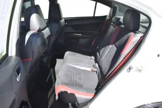 Subaru WRX 2019 AWD STI Limited 4dr Sedán con Spoiler de Baja Perfil
