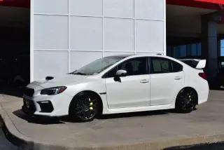 Subaru WRX 2019 AWD STI Limited 4dr Sedán con Spoiler de Baja Perfil