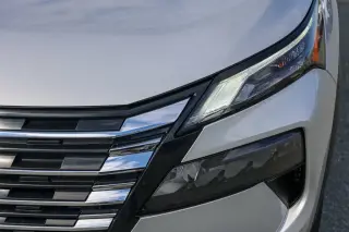 Nissan Rogue 2025 SV 4dr Crossover