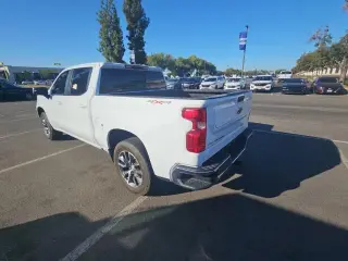 Chevrolet Silverado 1500 2024 4x4 LT 4dr Crew Cab 5.8 ft. SB w/1LT