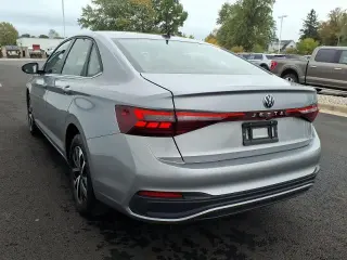 Volkswagen Jetta 2025 S 4dr Sedán