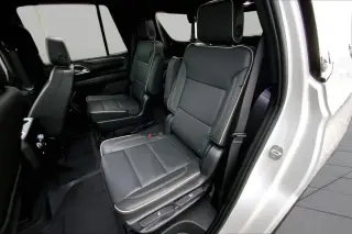 GMC Yukon 2023 4x4 SLT 4dr SUV