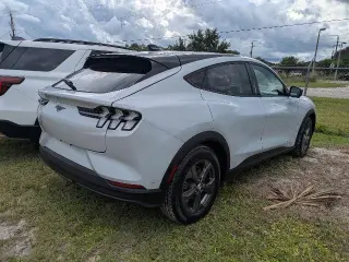 Ford Mustang Mach-E 2023 Select 4dr SUV