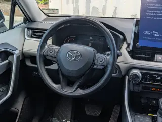 Toyota RAV4 2023 XLE 4x4 SUV
