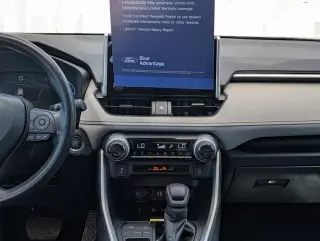 Toyota RAV4 2023 XLE 4x4 SUV