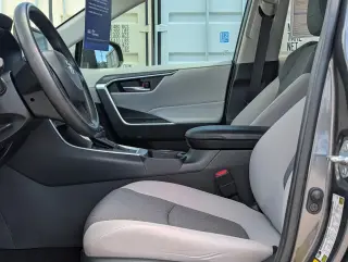 Toyota RAV4 2023 XLE 4x4 SUV